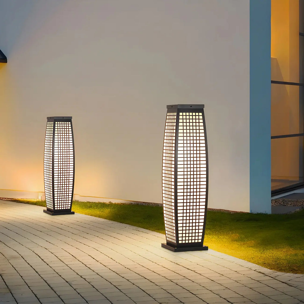 Black Metal Grid Vertical Post Cap Light